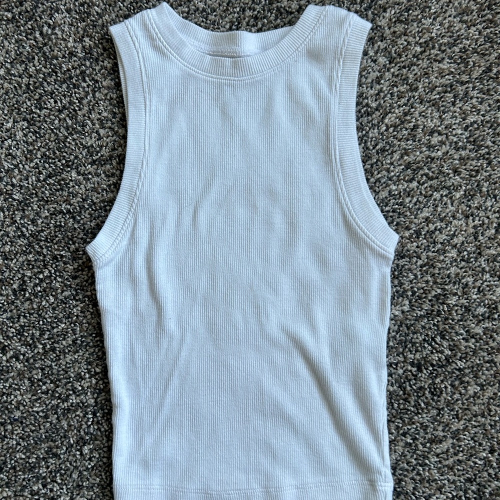 Women’s Cropped Hollister Tank Top Lot - Picture 4 of 9